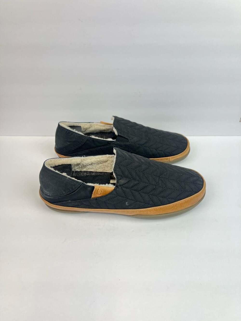 OluKai HANOHANO II Black Waxed Canvas Wool Shearling Slipper Shoe US 11 Euro 44